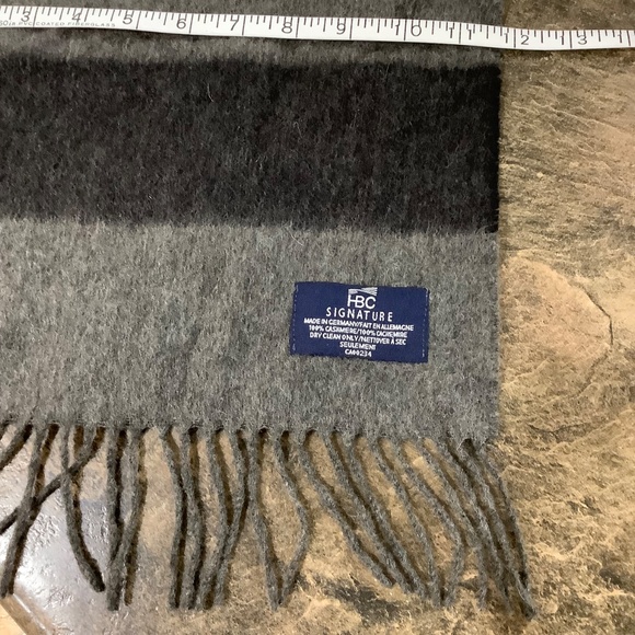 HBC Cashmere Scarf - Made in Germany Excellent Condition - Picture 3 of 4